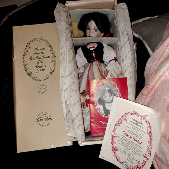 Vintage Porcelain SNOW WHITE-217A Artist Diana Effner porcelain Doll Knowles - Picture 7 of 12